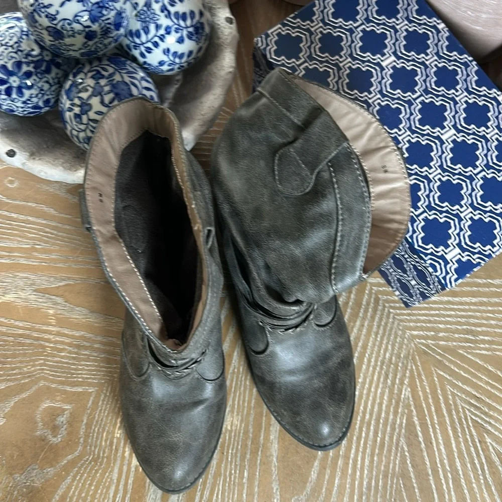 Women Charcoal Gray Western Paper Bag Ankle Booties Boots Size 8